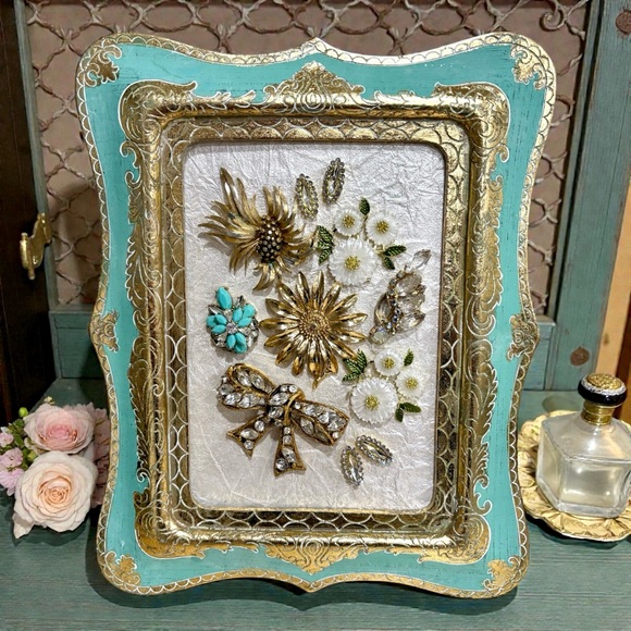 Vintage-Style Ornate Frame Art – Hand-Embellished with Vintage & New Jewelry